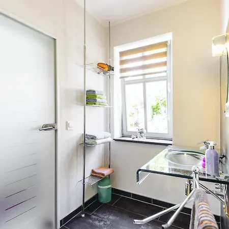 Ferienhaus Wustrow 펜션 *